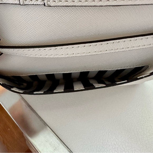 Henri Bendel Crossbody Wallet - Picture 4 of 15